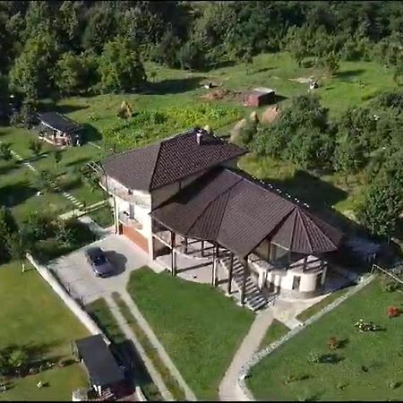 Apartament La Vila Curtea de Argeş Eksteriør bilde